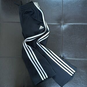 Classic Adidas 3 stripe sweat pants